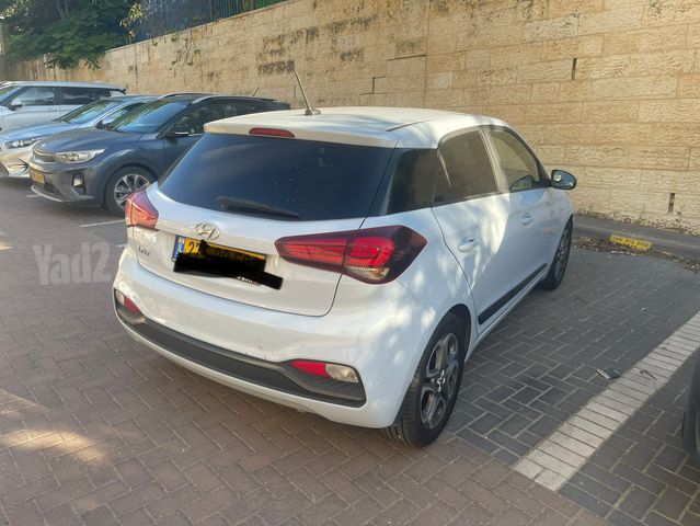 יונדאי i20