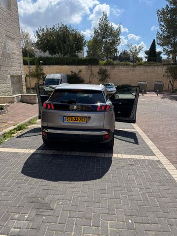 פיג'ו 3008