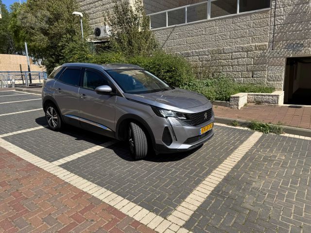 פיג'ו 3008
