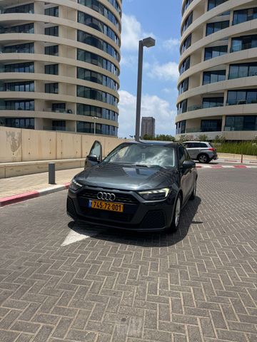 אאודי A1