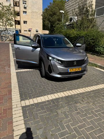 פיג'ו 3008