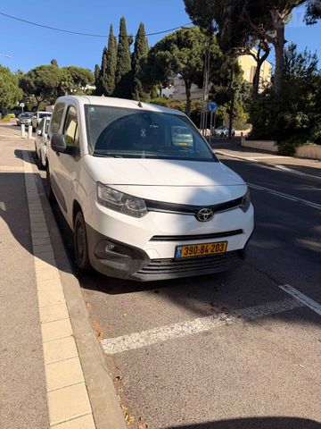 טויוטה פרואייס סיטי