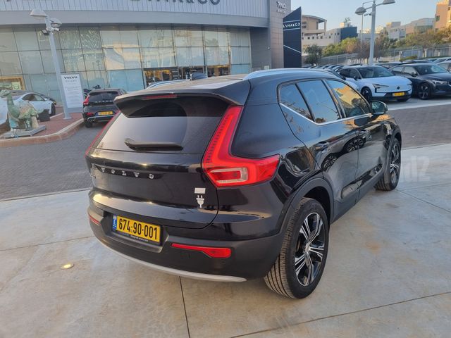 וולוו XC40