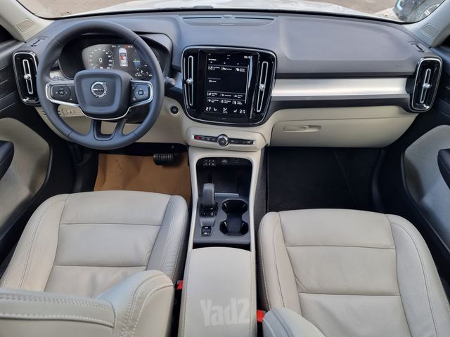 וולוו XC40