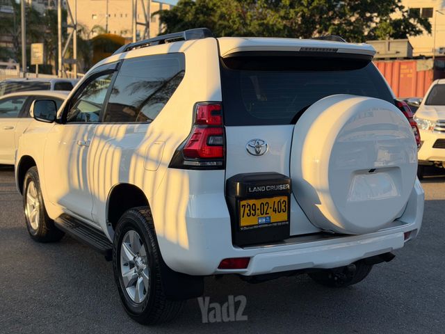 טויוטה לנד קרוזר