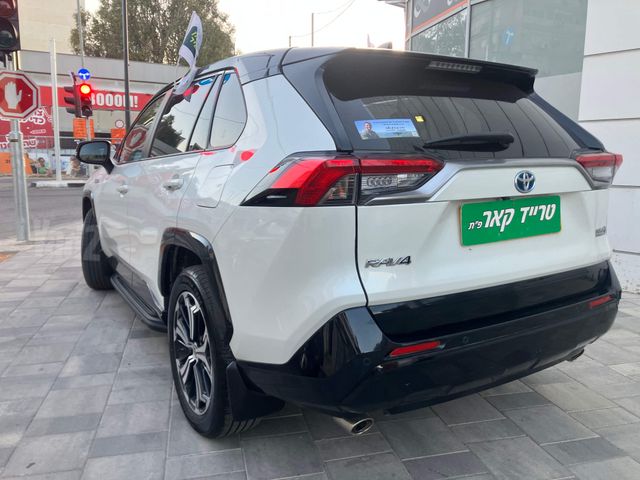 טויוטה RAV4