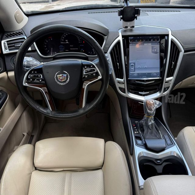 קאדילק SRX