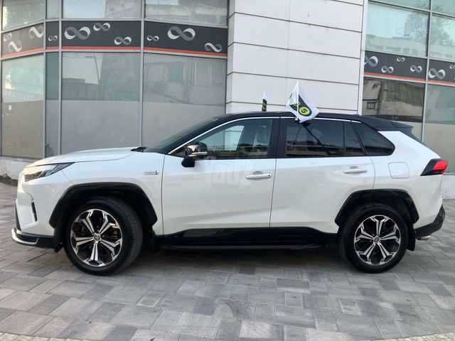 טויוטה RAV4