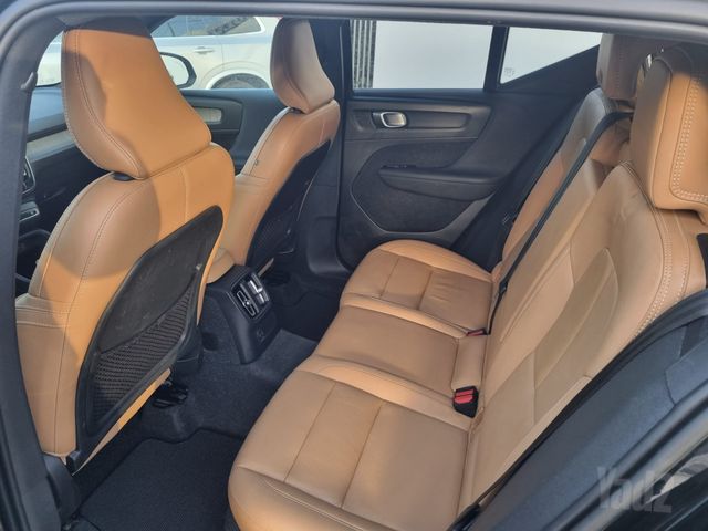 וולוו XC40