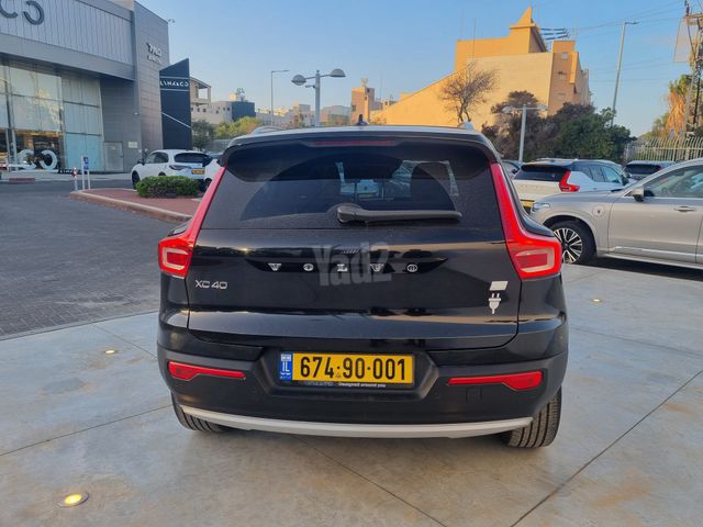 וולוו XC40