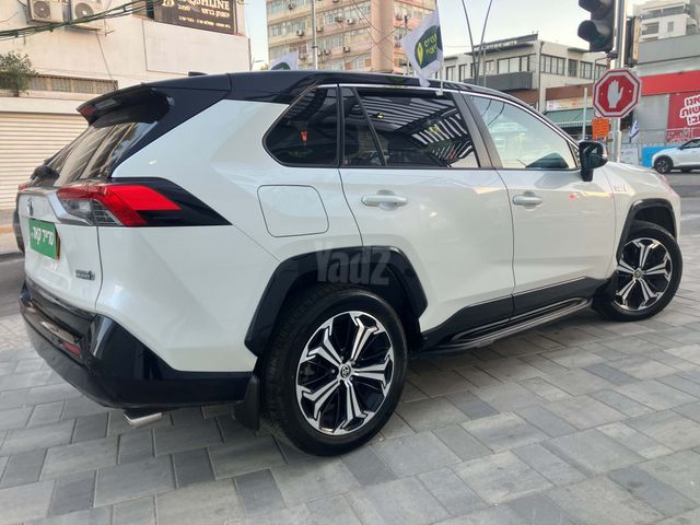 טויוטה RAV4
