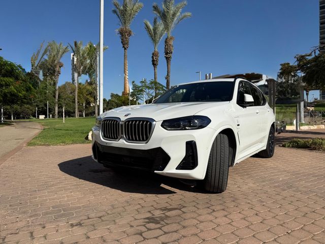 ב מ וו X3