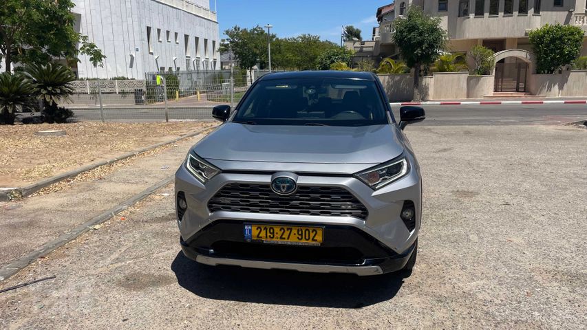 טויוטה RAV4