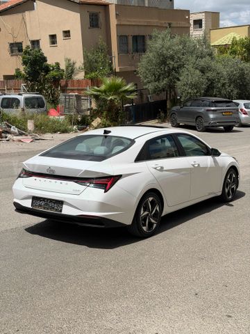 יונדאי אלנטרה