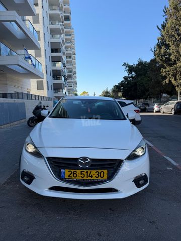 מאזדה 3