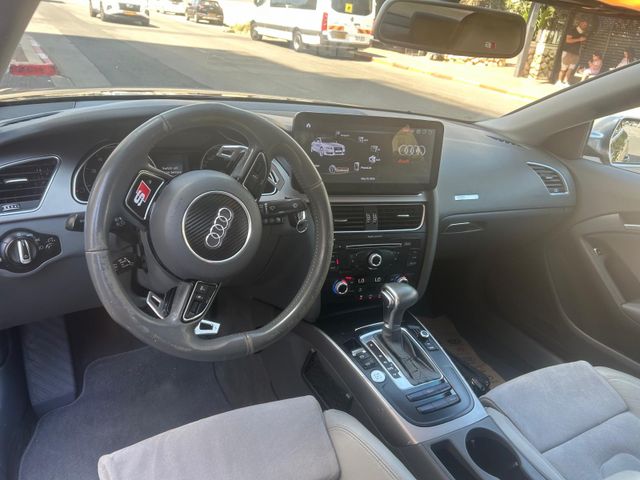 אאודי A5
