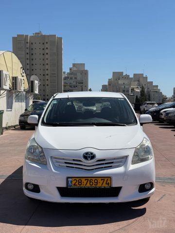 מודעת רכב טויוטה ורסו