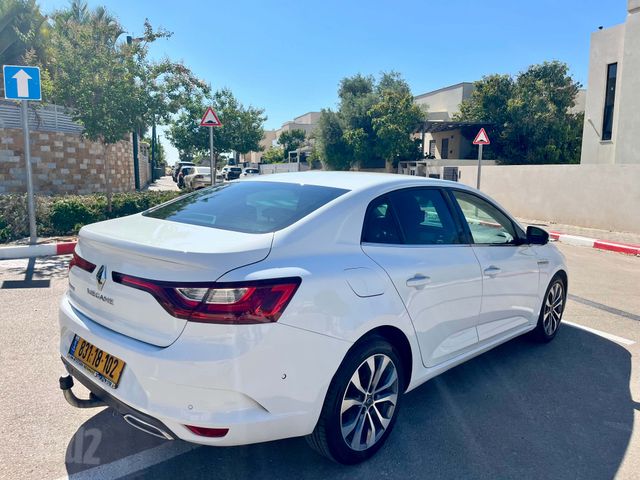 רנו מגאן