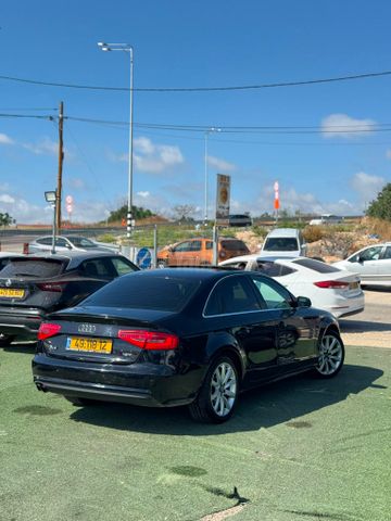 אאודי A4