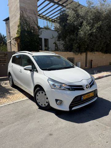 מודעת רכב טויוטה ורסו