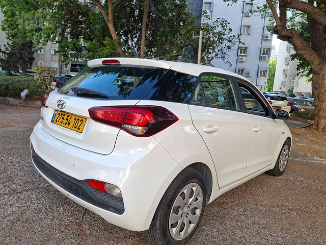 יונדאי i20