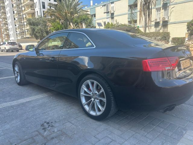 אאודי A5