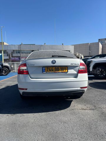 סקודה אוקטביה