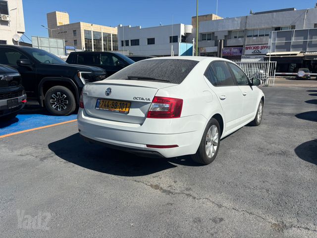 סקודה אוקטביה