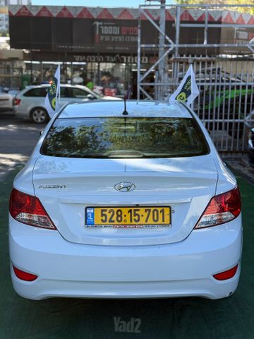 יונדאי אקסנט i25