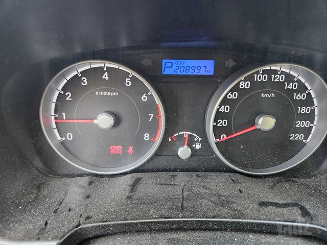 יונדאי אקסנט i25