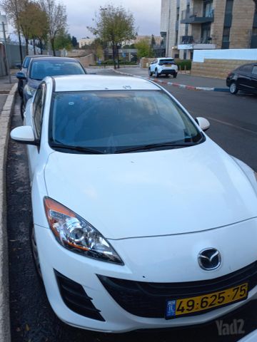 מודעת רכב מאזדה 3