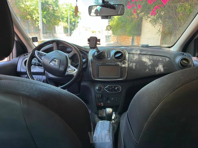 דאצ'יה סנדרו