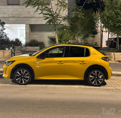 פיג'ו 208