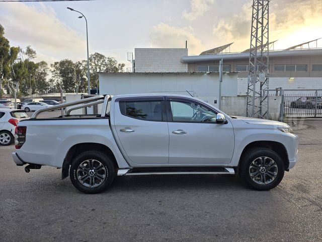 מיצובישי טרייטון / L200