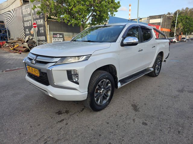 מודעת רכב מיצובישי טרייטון / L200