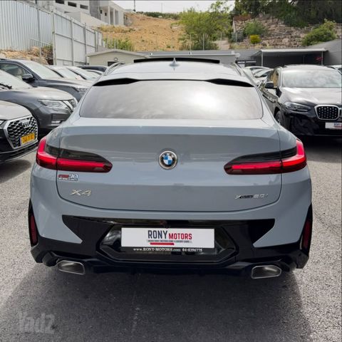 ב מ וו X4