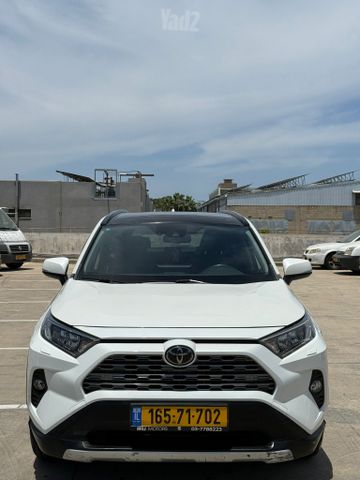 טויוטה RAV4