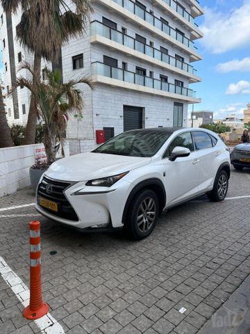 לקסוס NX
