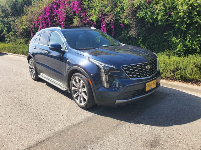 קאדילק XT4