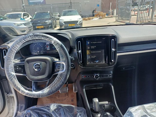 וולוו XC40