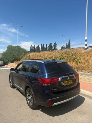 מודעת רכב מיצובישי אאוטלנדר 2