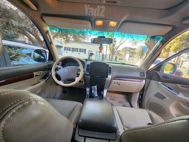 טויוטה לנד קרוזר
