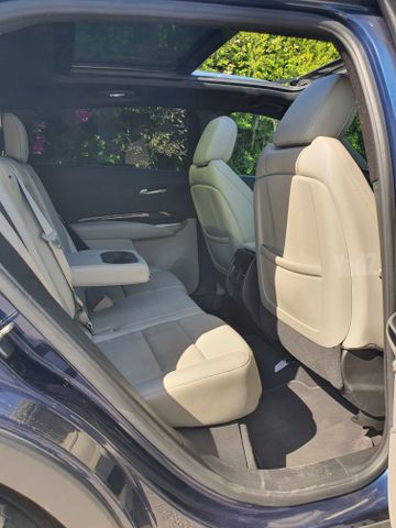 קאדילק XT4