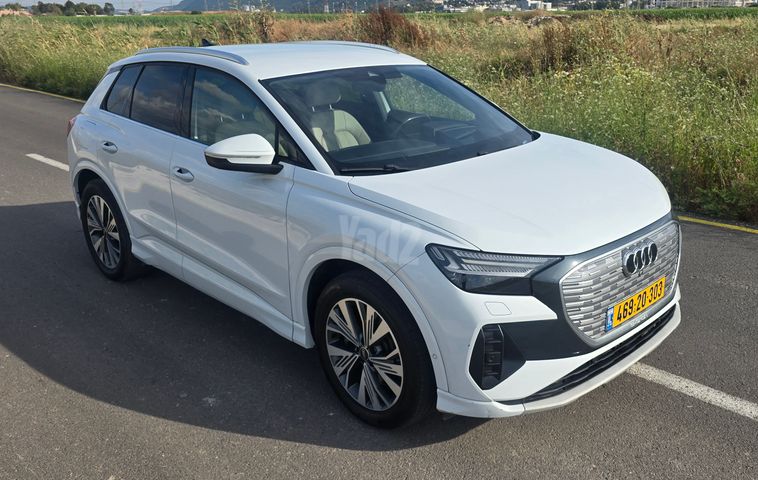 מודעת רכב אאודי Q4 e-tron 1