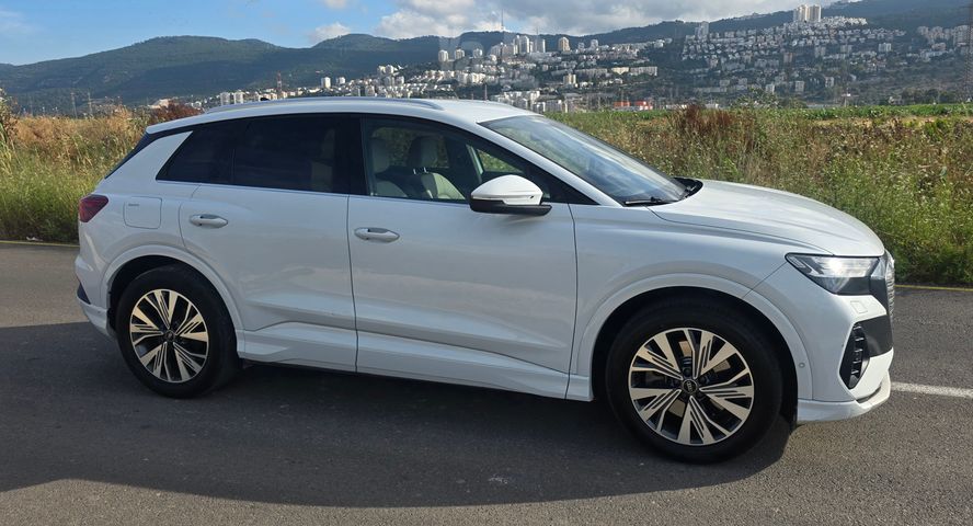 אאודי Q4 e-tron