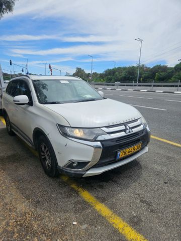 מיצובישי אאוטלנדר