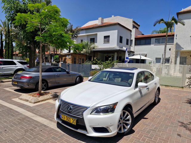 מודעת רכב לקסוס LS
