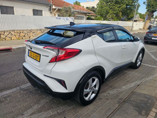טויוטה C-HR