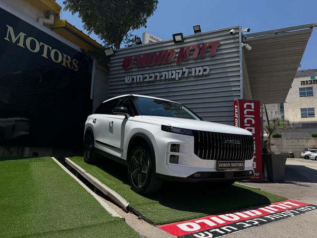 ג'אקו J7