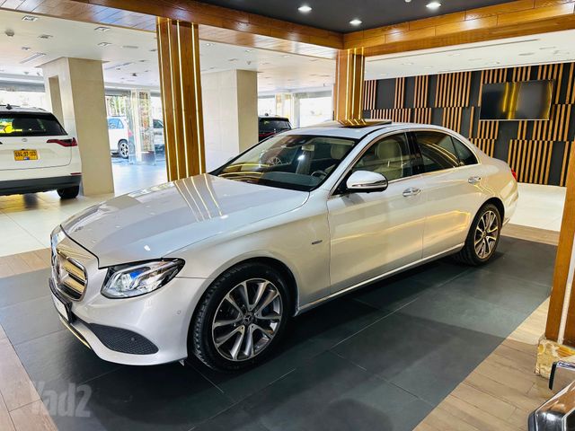 מודעת רכב מרצדס-בנץ E-class